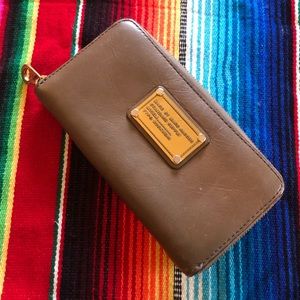 Marc Jacobs trifold wallet